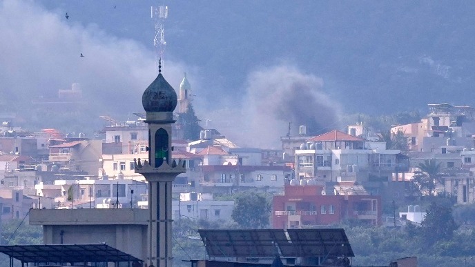 Intenzivni napadi svih strana